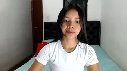 Snapshot of sweet_petite15 chatting on July 14, 12:22 pm petite sweet online show from July 14, 12:22 pm