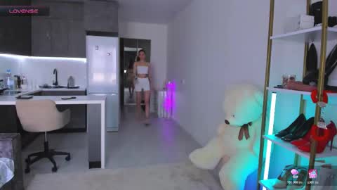 Ashley online show from March 18, 10:29 am