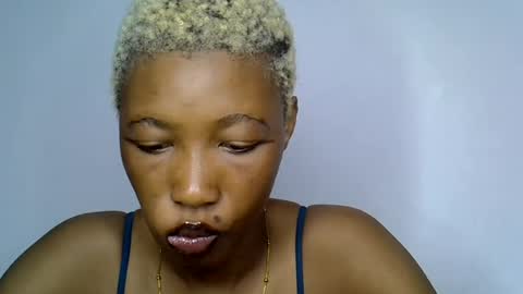 Snapshot of sweet_pussy04 chatting on June 29, 4:19 am sweet girl online show from June 29, 4:19 am