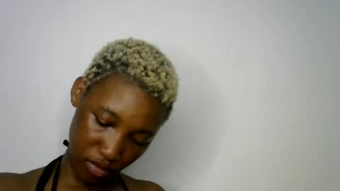 Snapshot of sweet_pussy04 chatting on July 15, 1:16 pm sweet girl online show from July 15, 1:16 pm