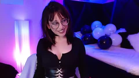 Roxanee online show from October 20, 4:35 am