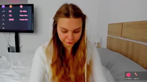 Snapshot of sweet_sabriina chatting on April 3, 6:22 am Sabina online show from April 3, 6:22 am