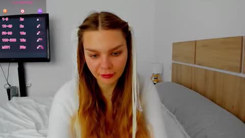 Snapshot of sweet_sabriina chatting on April 4, 6:22 am Sabina online show from April 4, 6:22 am