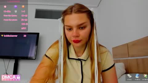 Snapshot of sweet_sabriina chatting on May 1, 6:51 am Sabina online show from May 1, 6:51 am