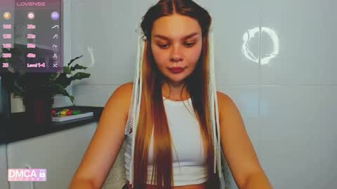 Snapshot of sweet_sabriina chatting on June 7, 6:55 pm Sabina online show from June 7, 6:55 pm