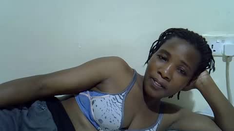 Snapshot of sweet_shari chatting on December 2, 7:42 pm Princess shari online show from December 2, 7:42 pm