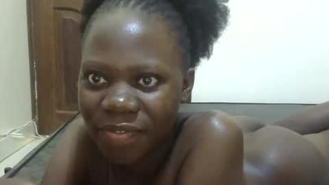 Snapshot of sweet_sharon01 chatting on November 17, 9:26 am Sharon online show from November 17, 9:26 am