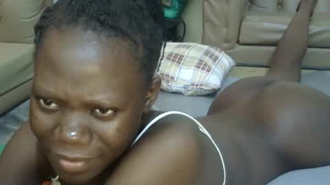 Snapshot of sweet_sharon01 chatting on May 29, 10:02 am Sharon online show from May 29, 10:02 am