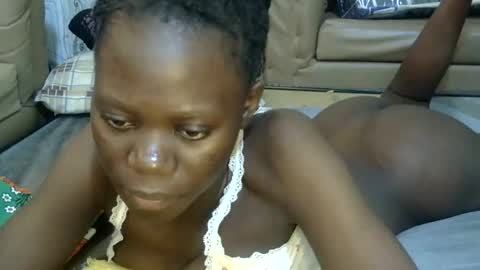 Snapshot of sweet_sharon01 chatting on May 30, 10:45 am Sharon online show from May 30, 10:45 am