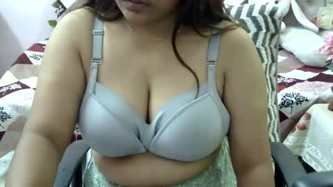 sweet_shivani online show from June 25, 4:34 am