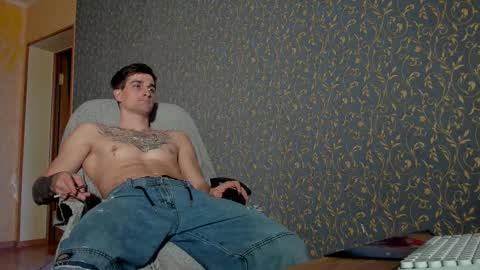 sweet_smith8 online show from January 13, 4:29 am