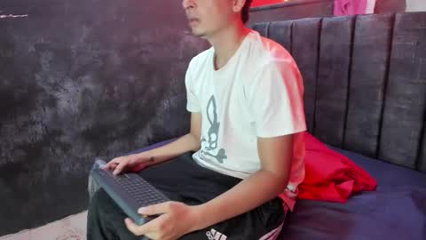 Snapshot of sweet_sofi20 chatting on October 21, 1:23 pm sweet_sofi20 online show from October 21, 1:23 pm