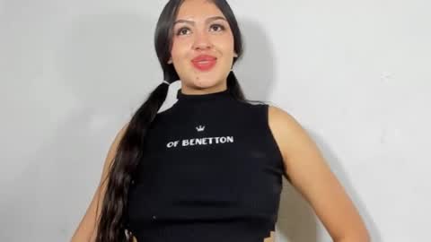 Snapshot of sweet_sophie_7 chatting on January 10, 6:49 pm sweet_sophie_7 online show from January 10, 6:49 pm