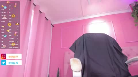 Yeileen online show from November 15, 6:37 pm