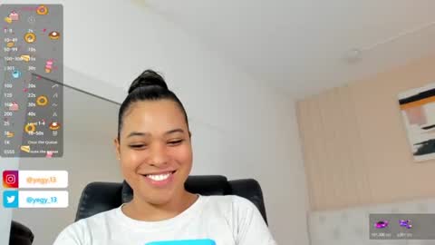Snapshot of sweet_starxx chatting on July 10, 9:28 pm Yeileen online show from July 10, 9:28 pm