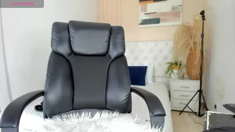 Snapshot of sweet_starxx chatting on July 14, 7:08 pm Yeileen online show from July 14, 7:08 pm