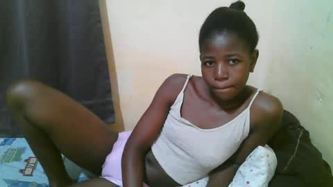 Snapshot of sweet_tattiana chatting on June 25, 9:47 am Tatty online show from June 25, 9:47 am