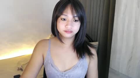 Snapshot of sweet_tenshi chatting on October 6, 4:48 pm tenshi online show from October 6, 4:48 pm