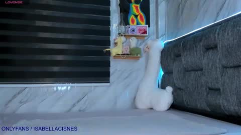 Snapshot of sweet_tits2 chatting on March 7, 2:25 am Isabella online show from March 7, 2:25 am