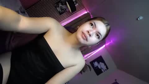 sweet_trexie online show from November 3, 12:13 am