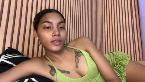 Snapshot of sweet_trishaxx chatting on July 12, 10:17 am Trisha online show from July 12, 10:17 am