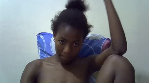 Snapshot of sweet_vee1 chatting on May 10, 5:29 pm Princess vee online show from May 10, 5:29 pm