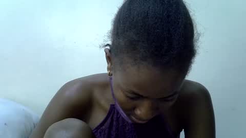 Snapshot of sweet_vee1 chatting on July 12, 10:45 pm Princess vee online show from July 12, 10:45 pm