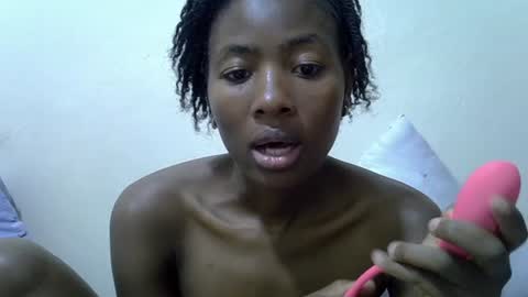 Snapshot of sweet_vee1 chatting on July 16, 8:26 pm Princess vee online show from July 16, 8:26 pm