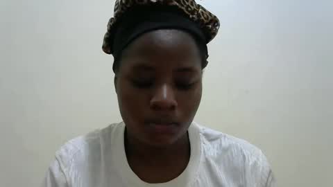 Snapshot of sweet_veebouset chatting on May 26, 2:51 am sweet_veebouset online show from May 26, 2:51 am