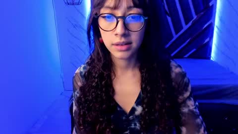 sweet_venus4 online show from January 3, 10:29 pm