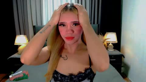 Snapshot of sweet_zoey12 chatting on May 11, 3:07 pm bea takashi online show from May 11, 3:07 pm