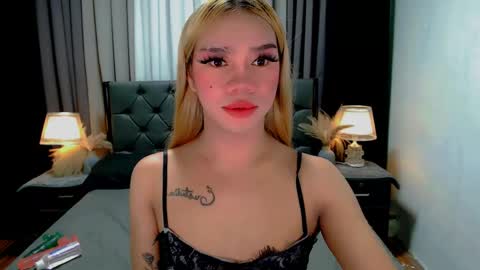 Snapshot of sweet_zoey12 chatting on May 13, 8:55 am bea takashi online show from May 13, 8:55 am
