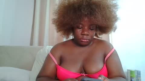 Snapshot of sweetafricangal chatting on July 8, 12:31 pm NASHA online show from July 8, 12:31 pm