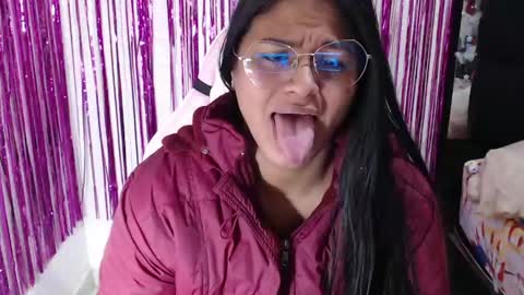 Snapshot of sweetalmaa chatting on May 7, 9:47 am Alma online show from May 7, 9:47 am