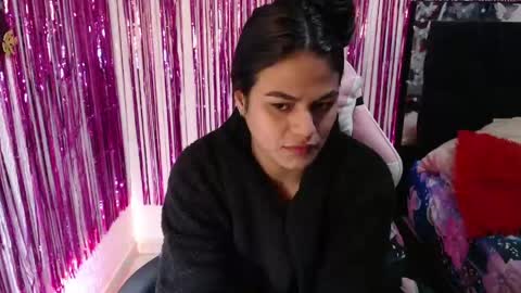Snapshot of sweetalmaa chatting on June 1, 9:55 am Alma online show from June 1, 9:55 am