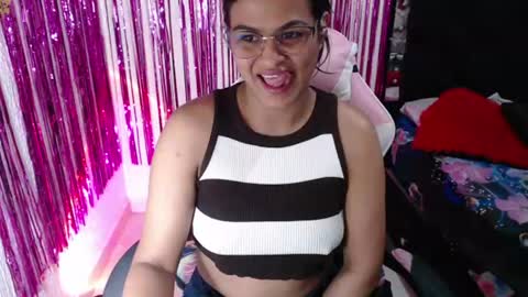 Snapshot of sweetalmaa chatting on June 18, 11:58 am Alma online show from June 18, 11:58 am