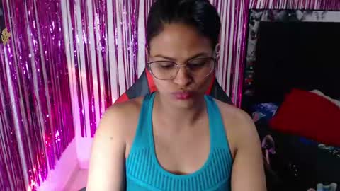 Snapshot of sweetalmaa chatting on June 21, 12:52 pm Alma online show from June 21, 12:52 pm
