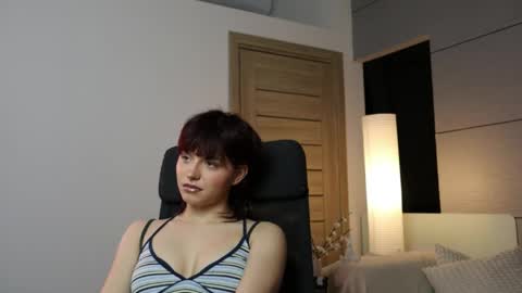 Snapshot of sweetamelia25 chatting on April 11, 7:51 pm Sweet Amelia online show from April 11, 7:51 pm