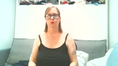 Snapshot of sweetandnaughty123 chatting on July 7, 4:04 am sweetandnaughty123 online show from July 7, 4:04 am