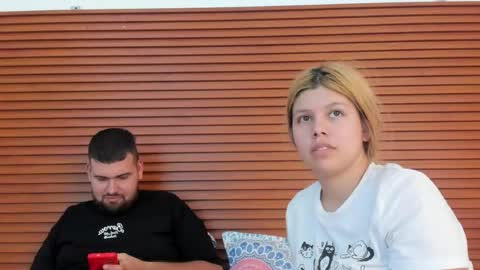 Snapshot of sweetandwilld chatting on May 19, 7:20 pm sweetandwilld online show from May 19, 7:20 pm