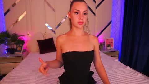 Snapshot of sweetangellic chatting on September 9, 1:32 pm SweetAngellic online show from September 9, 1:32 pm