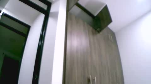 sweetapril_1991 online show from October 24, 11:01 pm