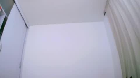 sweetapril_1991 online show from November 28, 10:45 pm