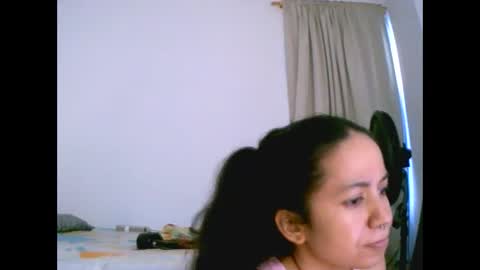 sweetapril_1991 online show from December 16, 8:47 pm