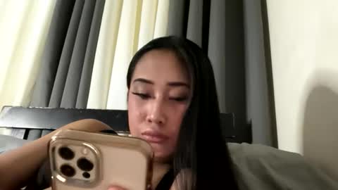 Snapshot of sweetasianzoey chatting on February 26, 9:36 pm Zoey Cox online show from February 26, 9:36 pm