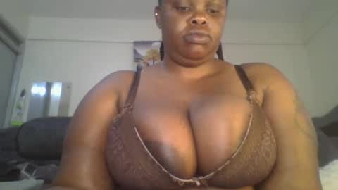 Snapshot of sweetbaby46 chatting on February 11, 5:12 am sweetbaby46 online show from February 11, 5:12 am