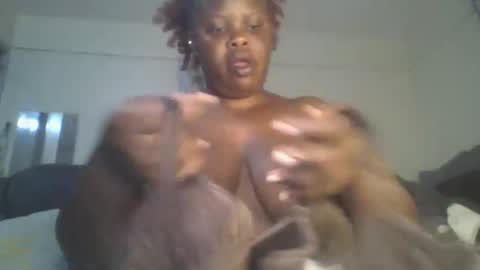 Snapshot of sweetbaby46 chatting on February 24, 2:53 am sweetbaby46 online show from February 24, 2:53 am