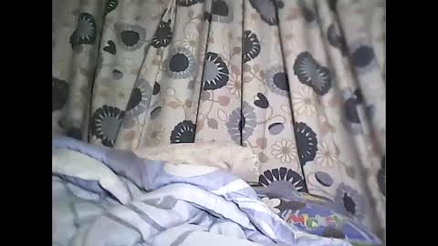 Snapshot of sweetbella24 chatting on October 20, 11:32 am im anne online show from October 20, 11:32 am