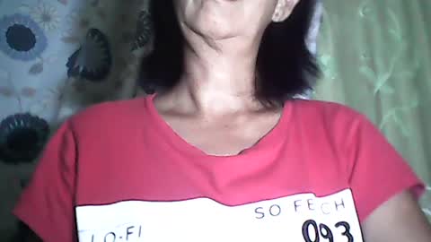 Snapshot of sweetbella24 chatting on July 11, 12:19 pm im anne online show from July 11, 12:19 pm