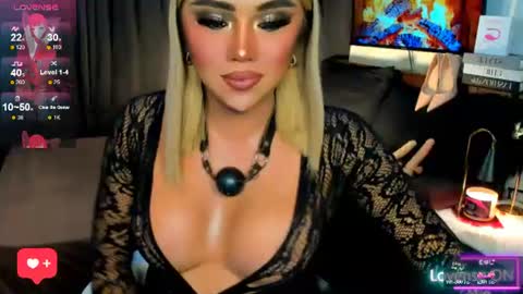 Snapshot of sweetbella69xoxo chatting on July 5, 6:09 am BELLA online show from July 5, 6:09 am